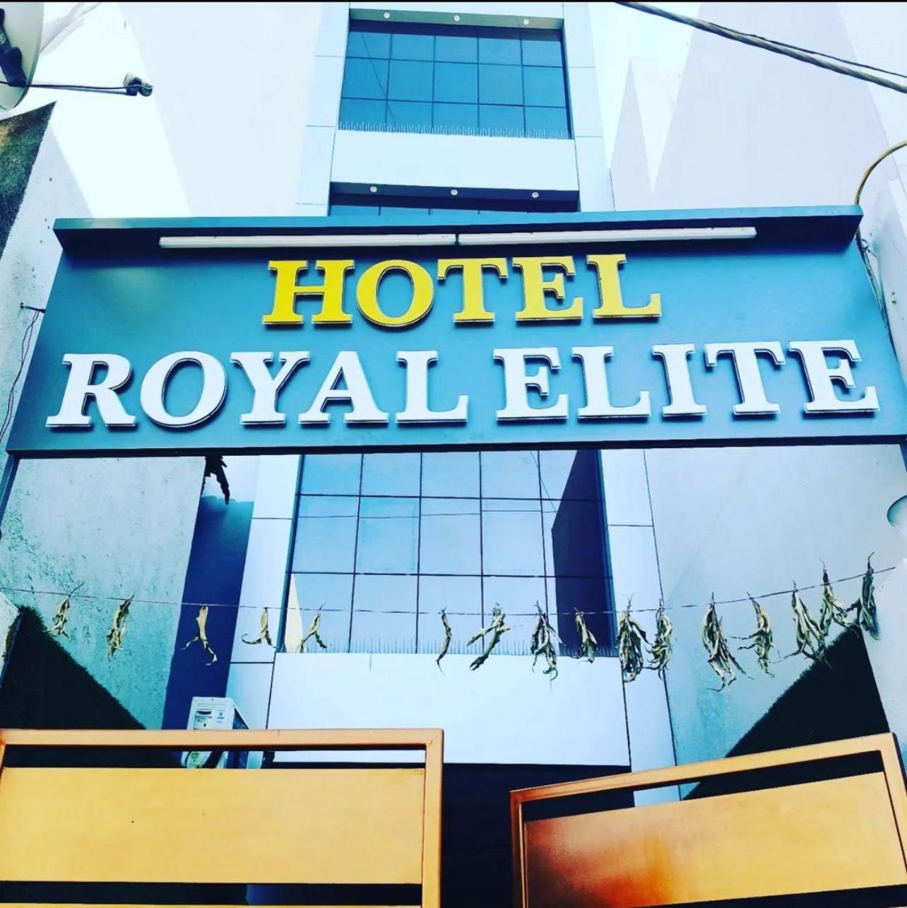 Hotel Royal Elite Rajkot Bagian luar foto